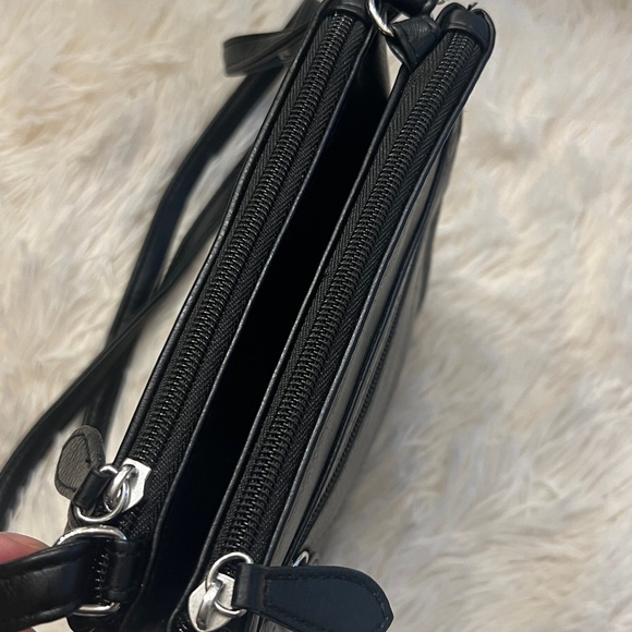 Black crossbody - Picture 3 of 6